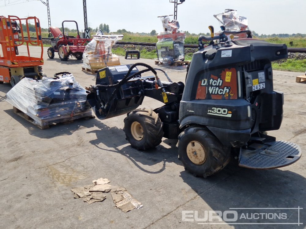 Ditch Witch R300 - Kraavikaevamismasin: pilt 3 Ditch Witch R300 - Kraavikaevamismasin: pilt 3
