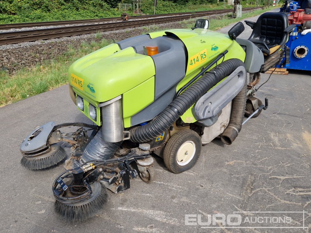 Green Machine 414RS - Tänavapühkimismasin: pilt 1 Green Machine 414RS - Tänavapühkimismasin: pilt 1