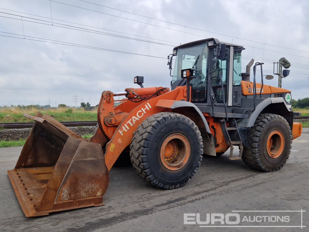 Hitachi ZW220 - Rataslaadur: pilt 1 Hitachi ZW220 - Rataslaadur: pilt 1