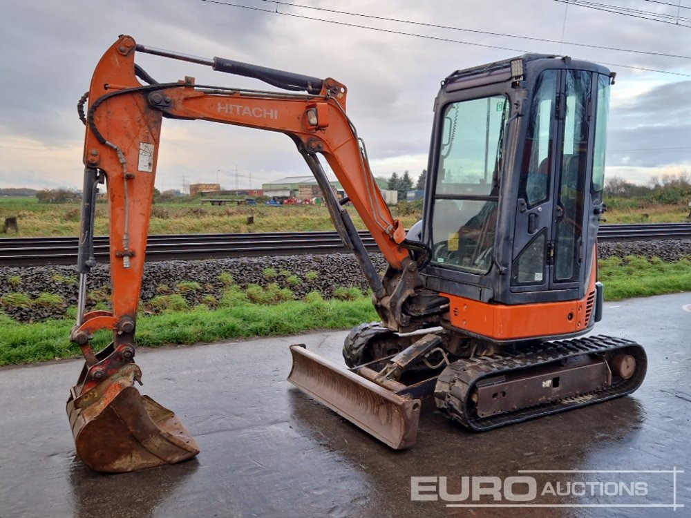 Hitachi ZX27U-2 CLR - Miniekskavaator: pilt 1 Hitachi ZX27U-2 CLR - Miniekskavaator: pilt 1