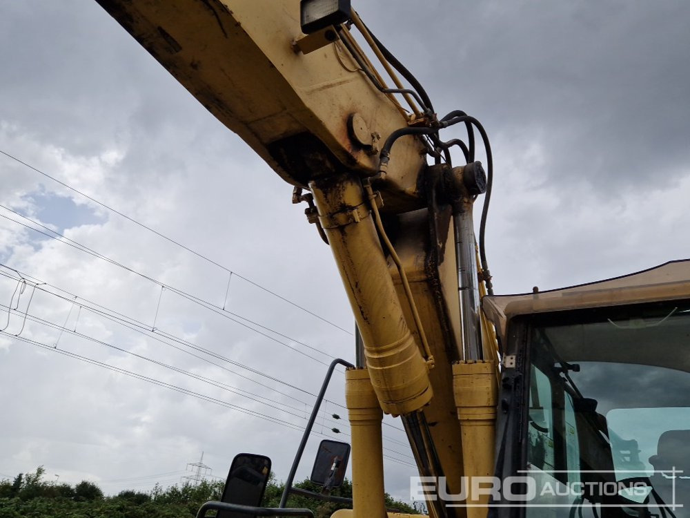 Ratastel ekskavaator Komatsu PW170ES-6K: pilt 26