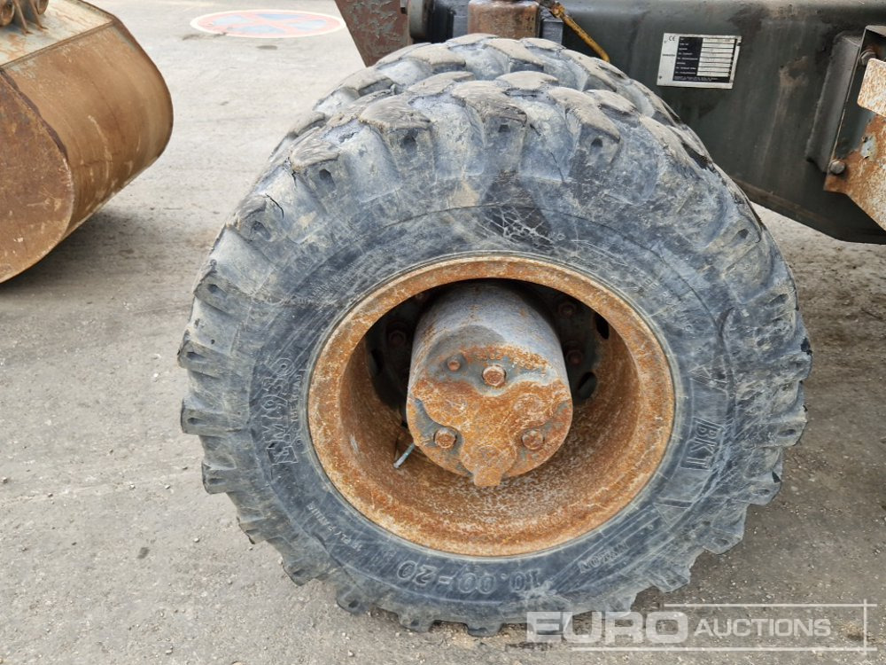 Ratastel ekskavaator Komatsu PW170ES-6K: pilt 9