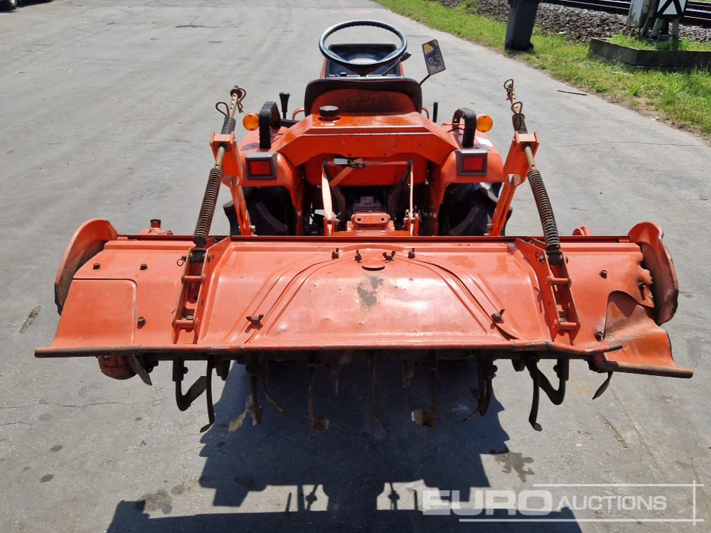 Kubota B40 - Väiketraktor: pilt 4 Kubota B40 - Väiketraktor: pilt 4