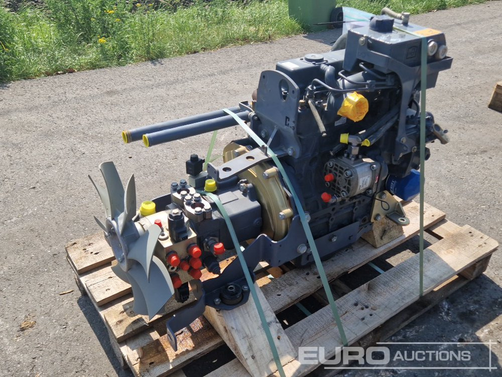 Kubota Engine with Hydraulic Pump to suit Hamm HD10VV - Mootor: pilt 1 Kubota Engine with Hydraulic Pump to suit Hamm HD10VV - Mootor: pilt 1
