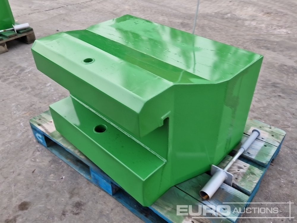 Unused 2025 John Deere 600kg Front Weights to suit John Deere Tractors, Metal Case with Towing Eye (Green) - Põllutööseade: pilt 3 Unused 2025 John Deere 600kg Front Weights to suit John Deere Tractors, Metal Case with Towing Eye (Green) - Põllutööseade: pilt 3