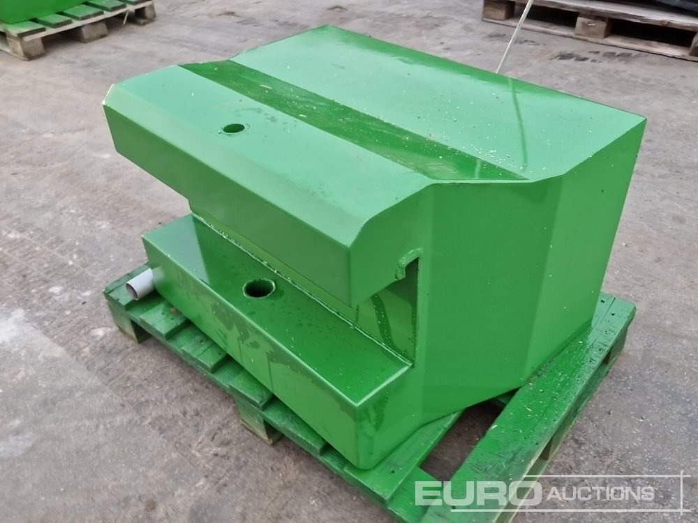 Unused 2025 John Deere 600kg Front Weights to suit John Deere Tractors, Metal Case with Towing Eye (Green) - Põllutööseade: pilt 3 Unused 2025 John Deere 600kg Front Weights to suit John Deere Tractors, Metal Case with Towing Eye (Green) - Põllutööseade: pilt 3