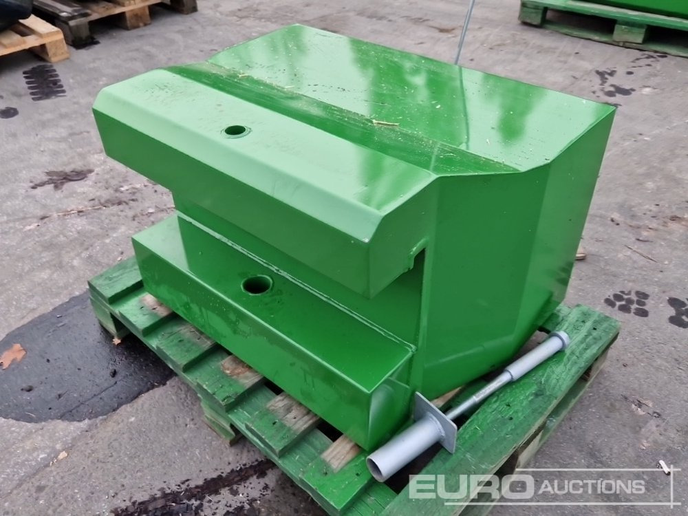 Unused 2025 John Deere 600kg Front Weights to suit John Deere Tractors, Metal Case with Towing Eye (Green) - Põllutööseade: pilt 3 Unused 2025 John Deere 600kg Front Weights to suit John Deere Tractors, Metal Case with Towing Eye (Green) - Põllutööseade: pilt 3
