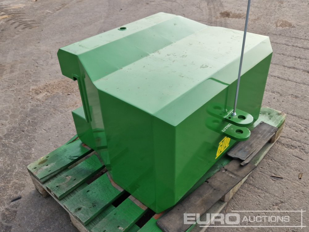 Unused 2025 John Deere 600kg Front Weights to suit John Deere Tractors, Metal Case with Towing Eye (Green) - Põllutööseade: pilt 2 Unused 2025 John Deere 600kg Front Weights to suit John Deere Tractors, Metal Case with Towing Eye (Green) - Põllutööseade: pilt 2