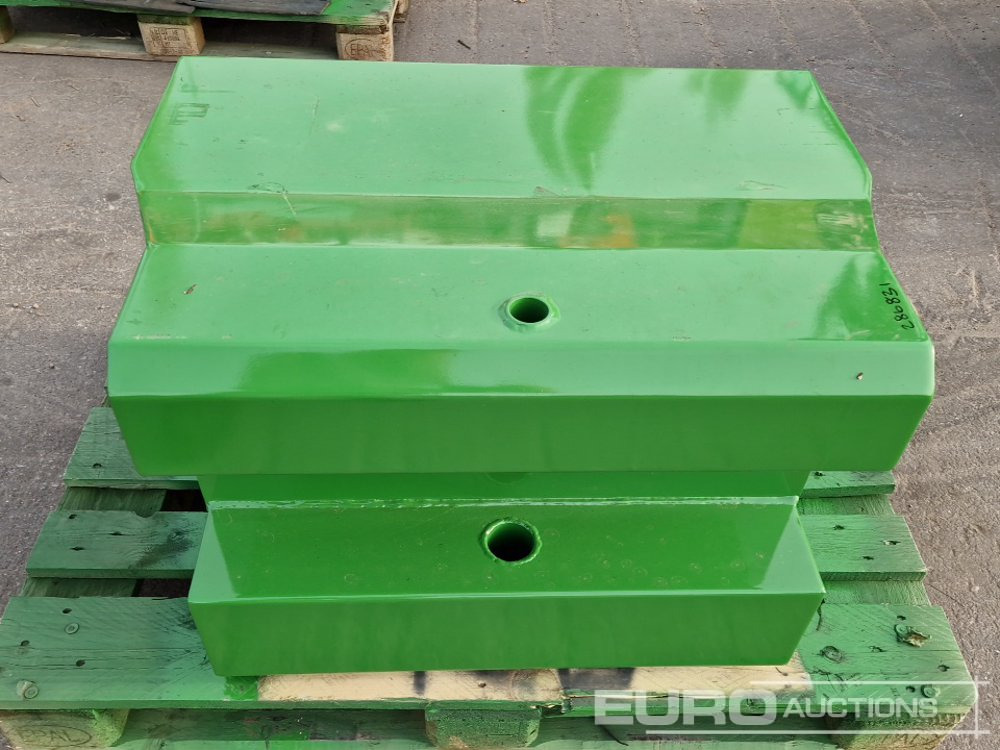 Unused 2025 John Deere 600kg Front Weights to suit John Deere Tractors, Metal Case with Towing Eye (Green) - Põllutööseade: pilt 5 Unused 2025 John Deere 600kg Front Weights to suit John Deere Tractors, Metal Case with Towing Eye (Green) - Põllutööseade: pilt 5