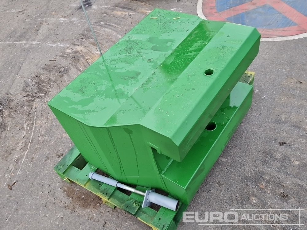 Unused 2025 John Deere 600kg Front Weights to suit John Deere Tractors, Metal Case with Towing Eye (Green) - Põllutööseade: pilt 2 Unused 2025 John Deere 600kg Front Weights to suit John Deere Tractors, Metal Case with Towing Eye (Green) - Põllutööseade: pilt 2