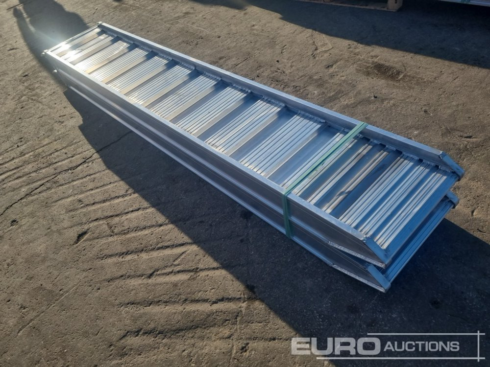 Unused 148.30L Aluminium Loading Rampes (2 of) 9000kg Capacity, 3000mm Length - Laadimisramp: pilt 4 Unused 148.30L Aluminium Loading Rampes (2 of) 9000kg Capacity, 3000mm Length - Laadimisramp: pilt 4