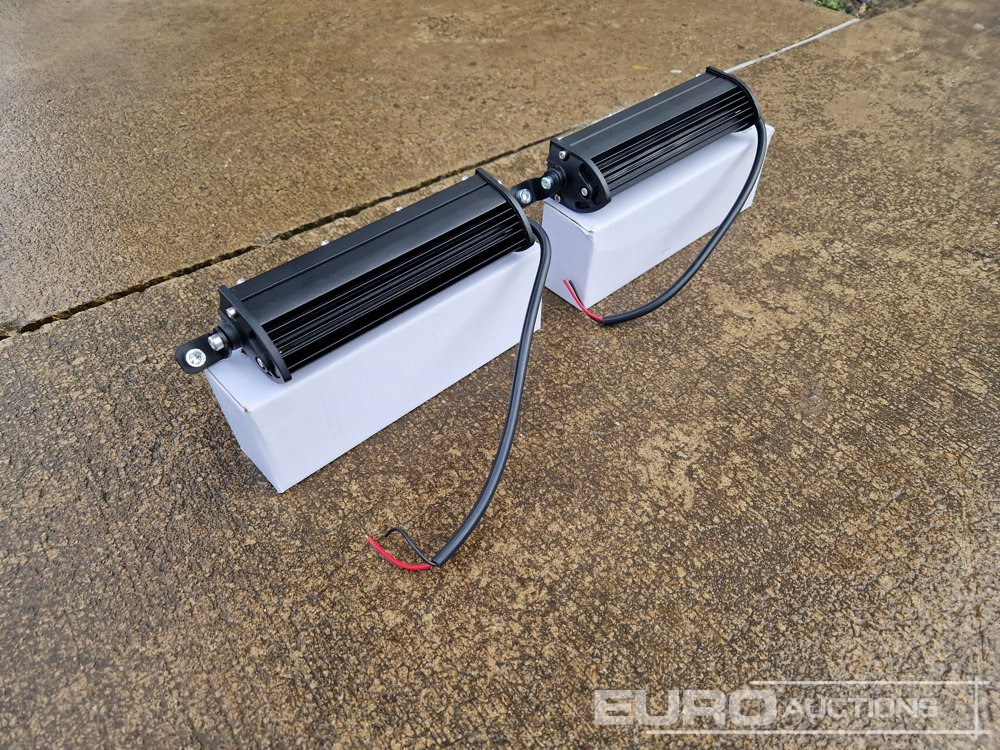 Unused 7" 60W LED Light Bar, Mounting Brackets, IP68 Waterproof (2 of) - Ehitusseade: pilt 2 Unused 7" 60W LED Light Bar, Mounting Brackets, IP68 Waterproof (2 of) - Ehitusseade: pilt 2