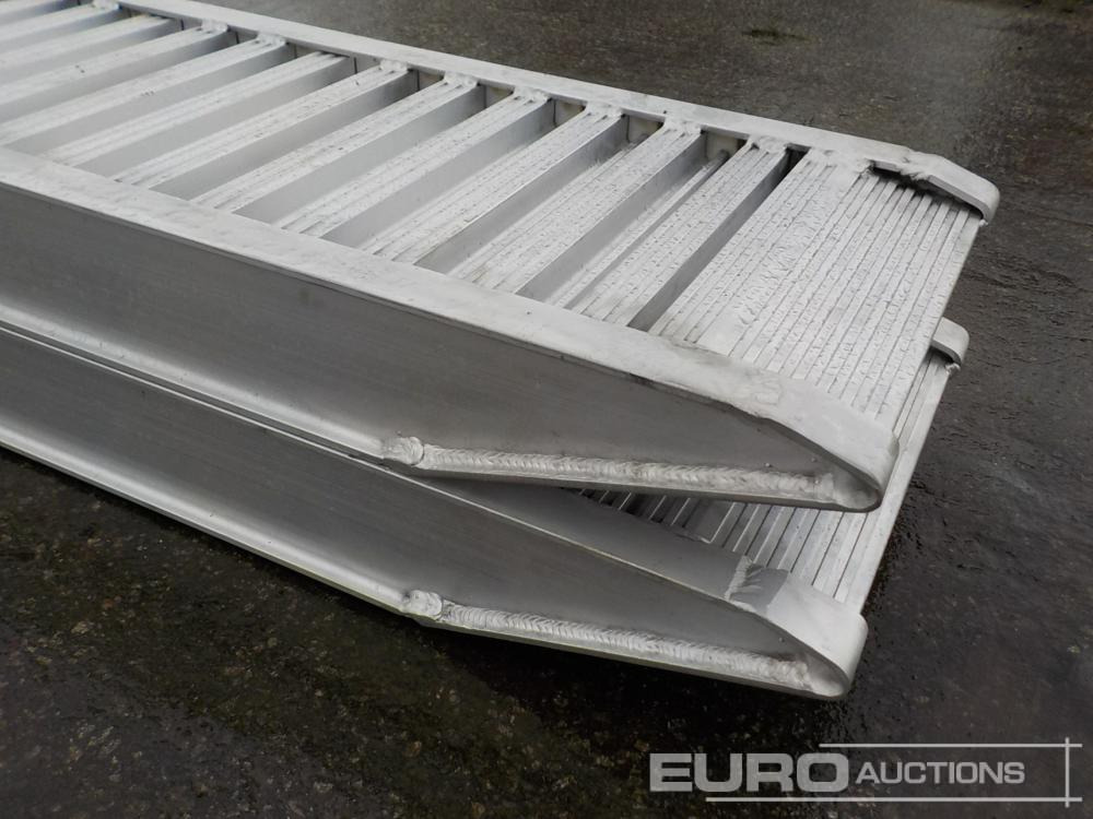 Unused CLM 85.25 Aluminium Loading Ramps (2of) 2920kg Capacity, 2500mm Length - Laadimisramp: pilt 3 Unused CLM 85.25 Aluminium Loading Ramps (2of) 2920kg Capacity, 2500mm Length - Laadimisramp: pilt 3