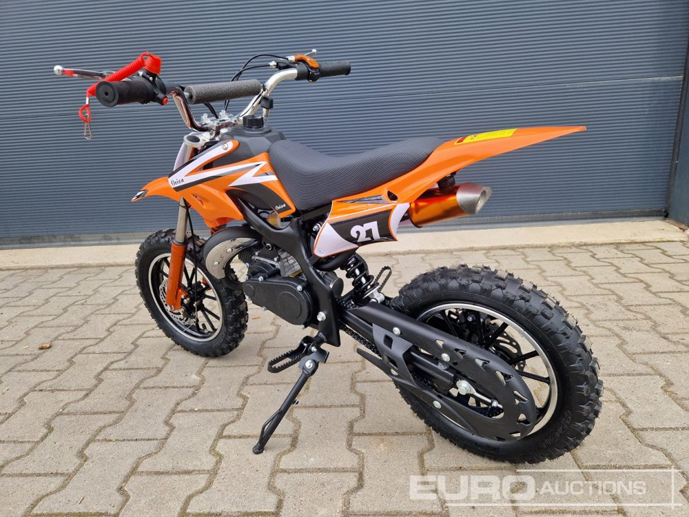 Unused DIRTBIKE 50R-D705 49CC Kids Petrol Motorbike, Automatic - Mootorratas: pilt 4 Unused DIRTBIKE 50R-D705 49CC Kids Petrol Motorbike, Automatic - Mootorratas: pilt 4