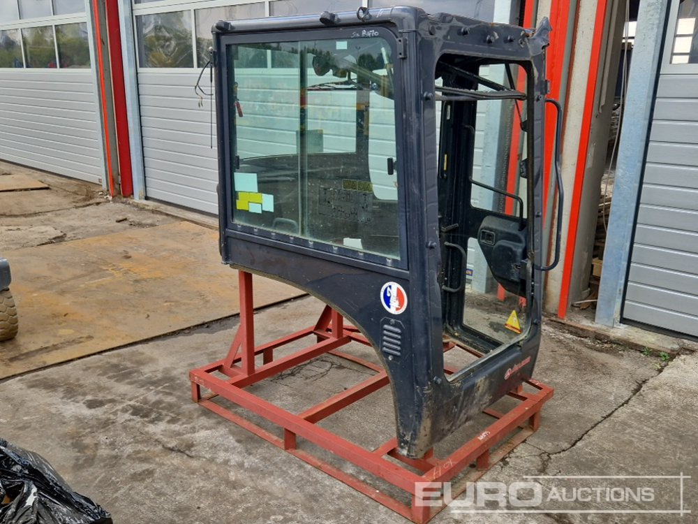 Cabin to suit Yanmar Excavator - Varuosa - Ekskavaator: pilt 4 Cabin to suit Yanmar Excavator - Varuosa - Ekskavaator: pilt 4