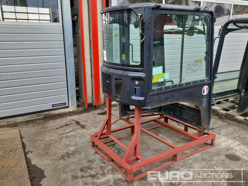 Cabin to suit Yanmar Excavator - Varuosa - Ekskavaator: pilt 3 Cabin to suit Yanmar Excavator - Varuosa - Ekskavaator: pilt 3
