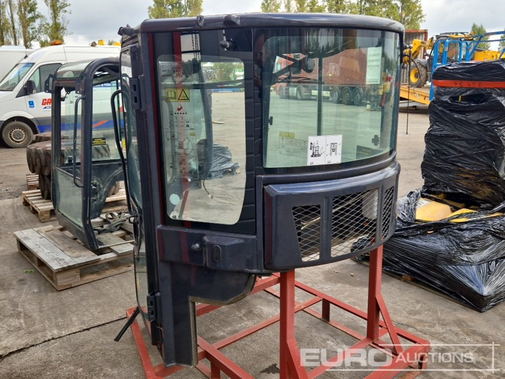 Cabin to suit Yanmar Excavator - Varuosa - Ekskavaator: pilt 2 Cabin to suit Yanmar Excavator - Varuosa - Ekskavaator: pilt 2