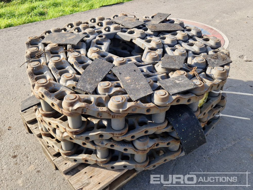 Track Chains to suit Volvo EC210/240/250 - Varuosa - Ekskavaator: pilt 1 Track Chains to suit Volvo EC210/240/250 - Varuosa - Ekskavaator: pilt 1