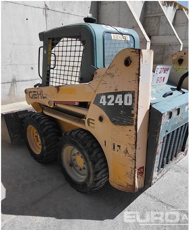 2006 Gehl SL4240-3 - Kompaktlaadur: pilt 2 2006 Gehl SL4240-3 - Kompaktlaadur: pilt 2