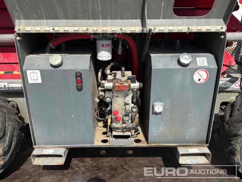 Platvorm 2014 SkyJack SJ6832RT: pilt 18