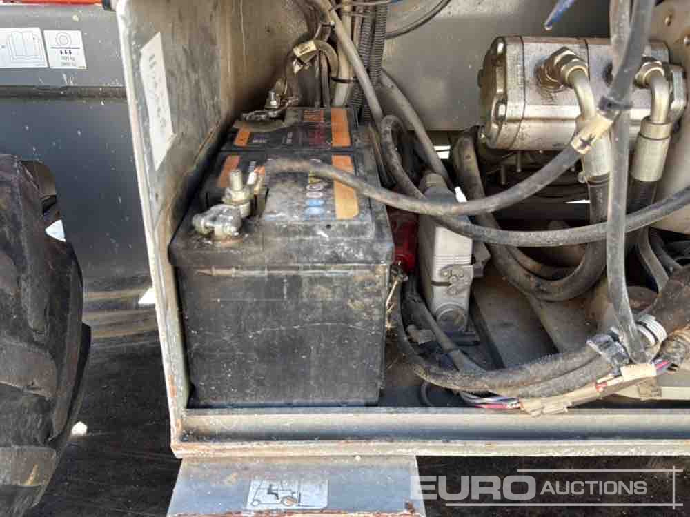 Platvorm 2014 SkyJack SJ6832RT: pilt 22