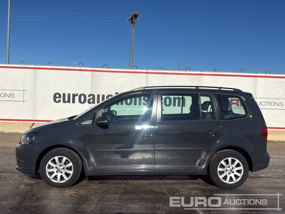 2014 Volkswagen Touran - Auto: pilt 2 2014 Volkswagen Touran - Auto: pilt 2