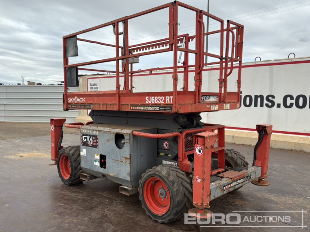 2015 SkyJack SJ6832RT - Platvorm: pilt 3 2015 SkyJack SJ6832RT - Platvorm: pilt 3