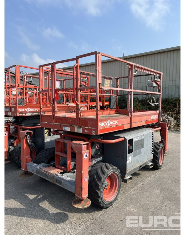 2016 SkyJack SJ6826RT - Platvorm: pilt 1 2016 SkyJack SJ6826RT - Platvorm: pilt 1