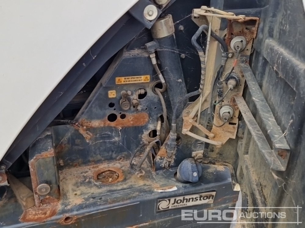 Tänavapühkimismasin Johnston 142A 101T: pilt 26 Tänavapühkimismasin Johnston 142A 101T: pilt 26