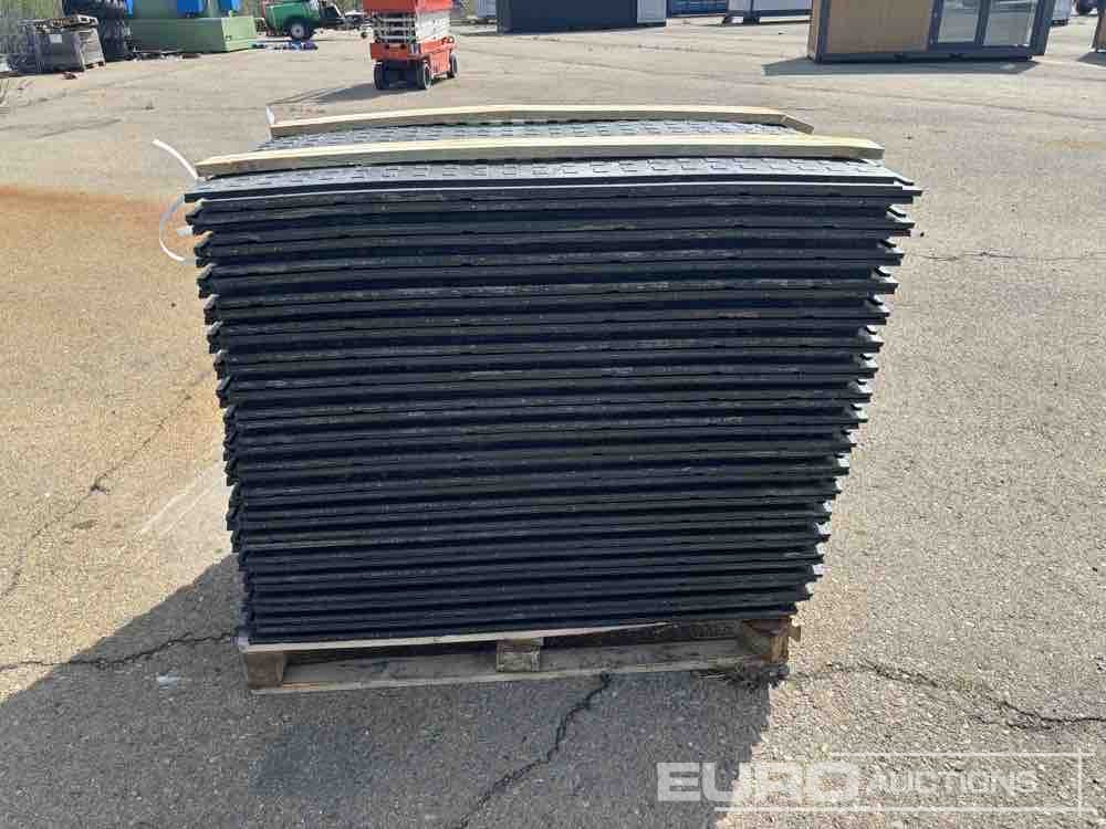 Pallet of Plastic Connectable Road Plates, 1200x800x28mm, 22kg per Plate (35 of) - Ehitusseade: pilt 2 Pallet of Plastic Connectable Road Plates, 1200x800x28mm, 22kg per Plate (35 of) - Ehitusseade: pilt 2
