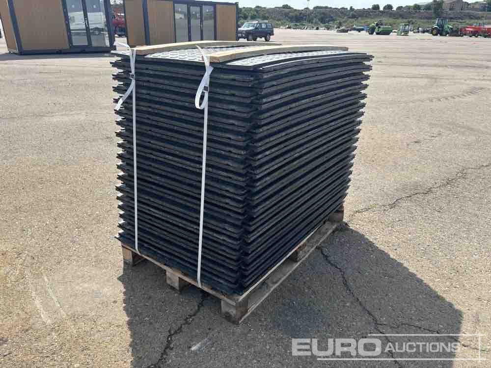 Pallet of Plastic Connectable Road Plates, 1200x800x28mm, 22kg per Plate (35 of) Moved to OCT 25 - Ehitusseade: pilt 1 Pallet of Plastic Connectable Road Plates, 1200x800x28mm, 22kg per Plate (35 of) Moved to OCT 25 - Ehitusseade: pilt 1