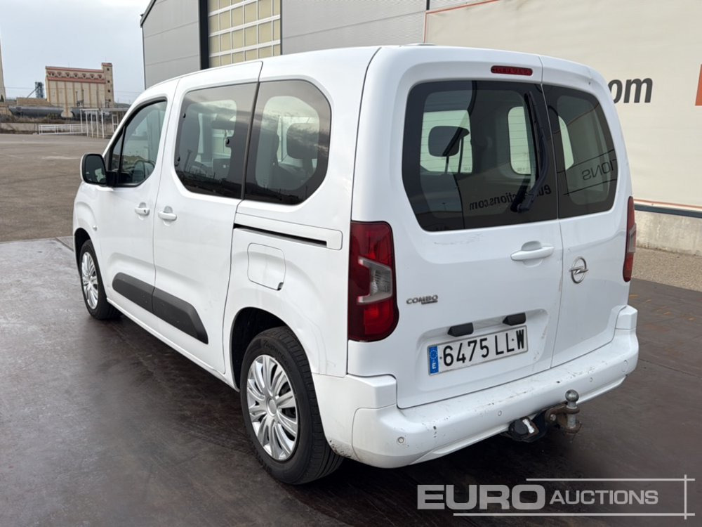 2020 Opel COMBO LIFE - Tarbesõiduk: pilt 3 2020 Opel COMBO LIFE - Tarbesõiduk: pilt 3