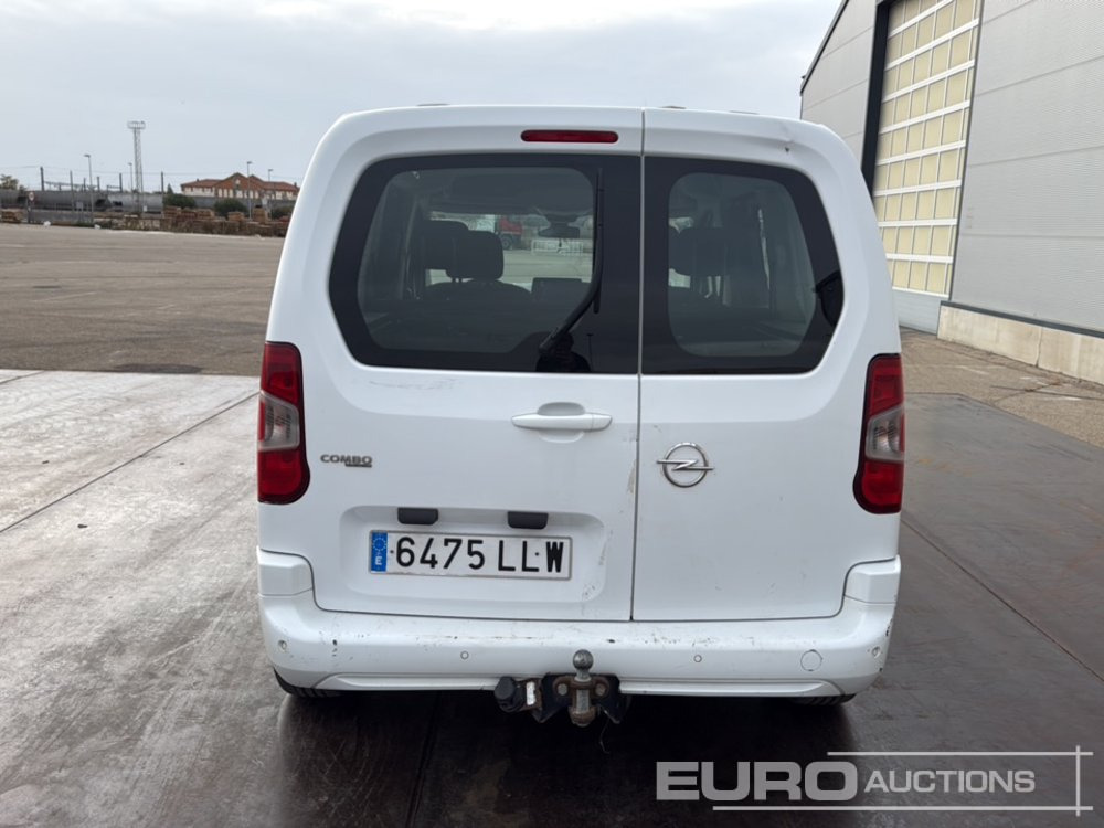 2020 Opel COMBO LIFE - Tarbesõiduk: pilt 4 2020 Opel COMBO LIFE - Tarbesõiduk: pilt 4