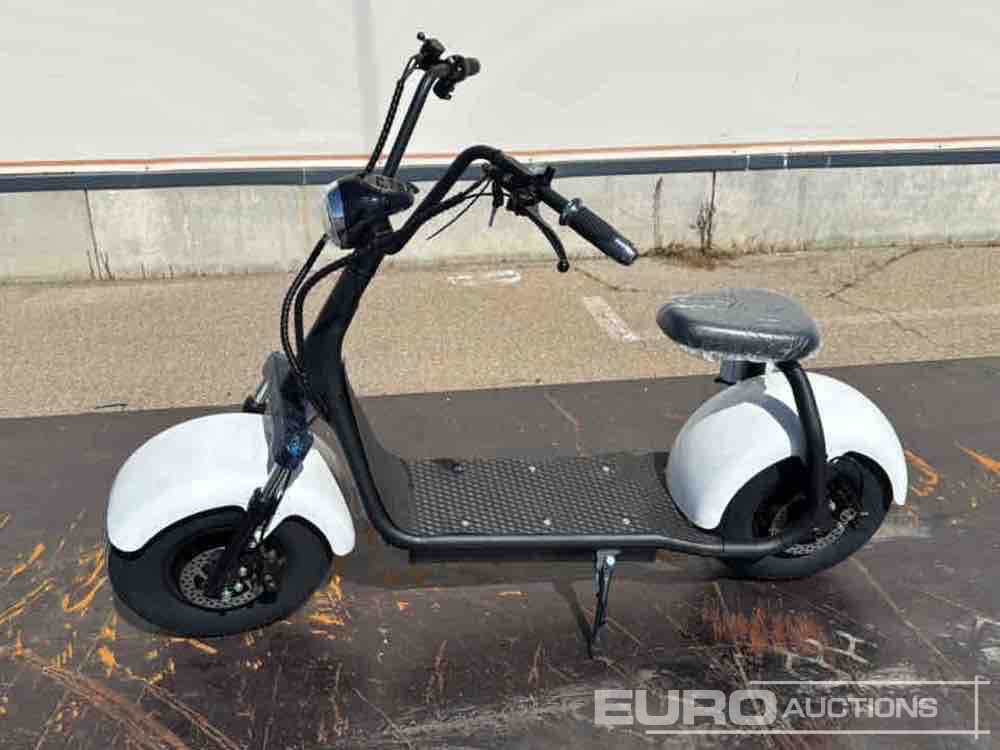 Unused City coco Electric Scooter Max Speed 40km/h, Autonomy 45km / Scooter Eléctrico - Mootorratas: pilt 2 Unused City coco Electric Scooter Max Speed 40km/h, Autonomy 45km / Scooter Eléctrico - Mootorratas: pilt 2