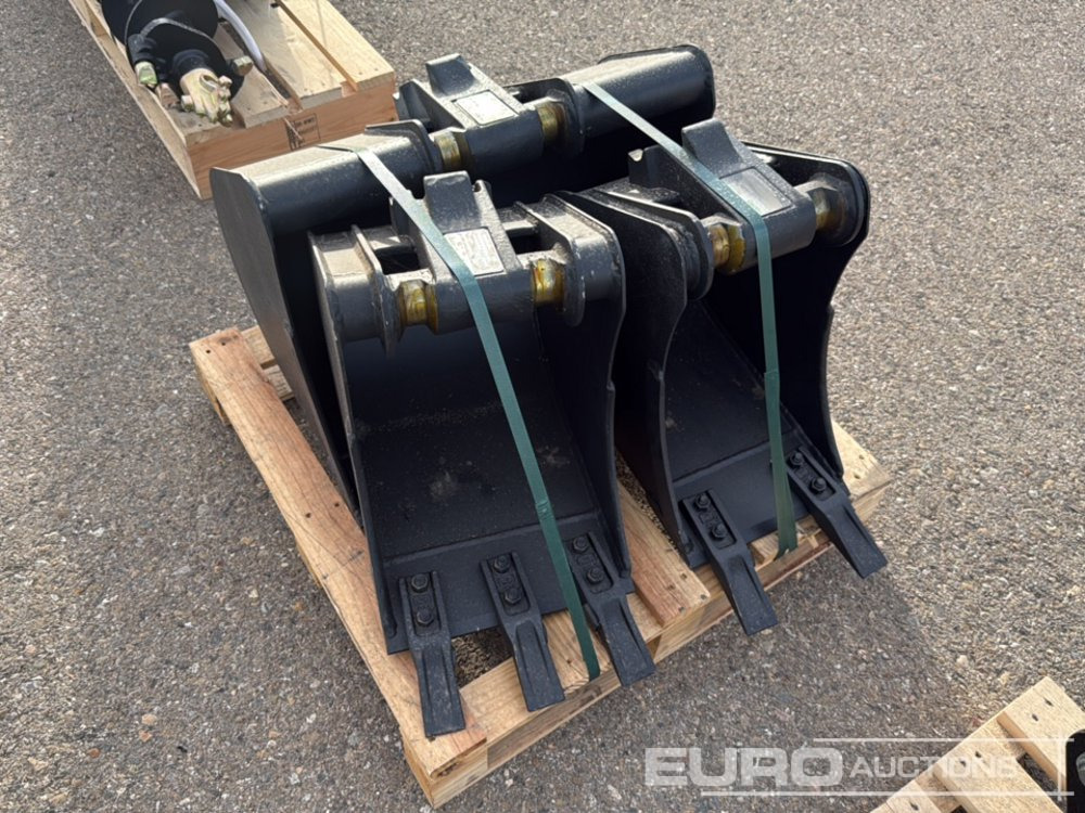 Unused Häner Bucket Package HTL125-Morin-M0 12" (250mm) Tilt Ditch Bucket, S/N 20250202, Digging Buckets HTL130-Morin-M0 12" (300mm) S/N 20250242, HTL160-Morin-M0 24" (600mm) S/N 20250208 to suit 1-2, - Kopp: pilt 1 Unused Häner Bucket Package HTL125-Morin-M0 12" (250mm) Tilt Ditch Bucket, S/N 20250202, Digging Buckets HTL130-Morin-M0 12" (300mm) S/N 20250242, HTL160-Morin-M0 24" (600mm) S/N 20250208 to suit 1-2, - Kopp: pilt 1