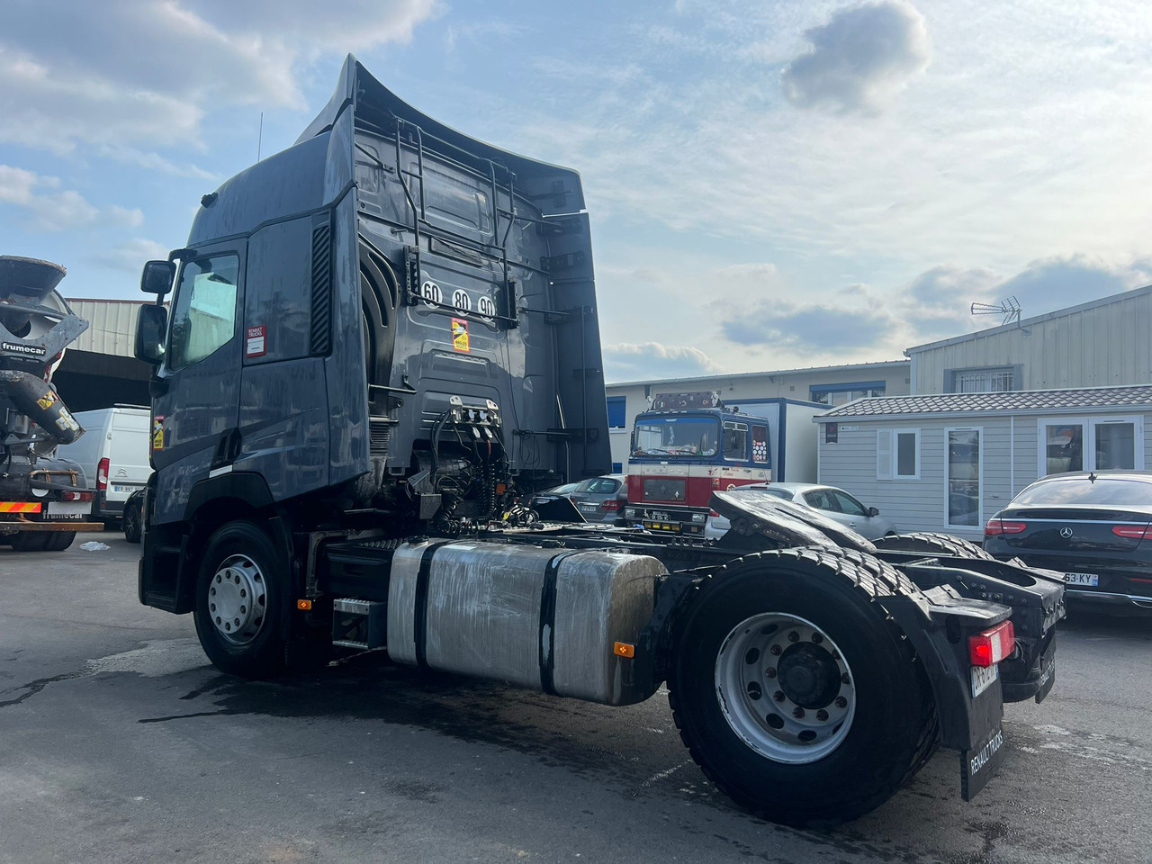 Tracteur Renault DR-612-TF - Sadulveok: pilt 4 Tracteur Renault DR-612-TF - Sadulveok: pilt 4