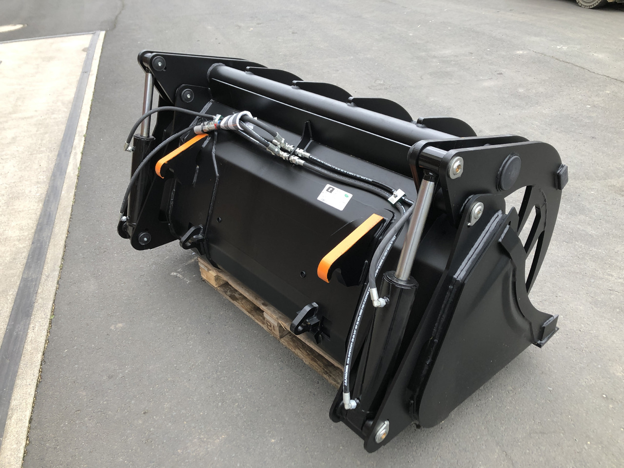 Alö Powergrab S 185 EURO - Esilaadur traktorile: pilt 2 Alö Powergrab S 185 EURO - Esilaadur traktorile: pilt 2