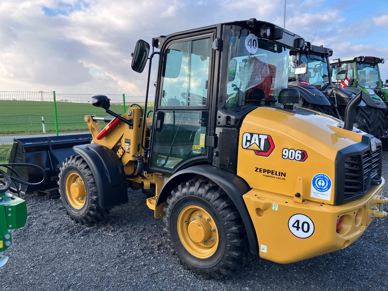 Caterpillar 906 - Rataslaadur: pilt 2 Caterpillar 906 - Rataslaadur: pilt 2