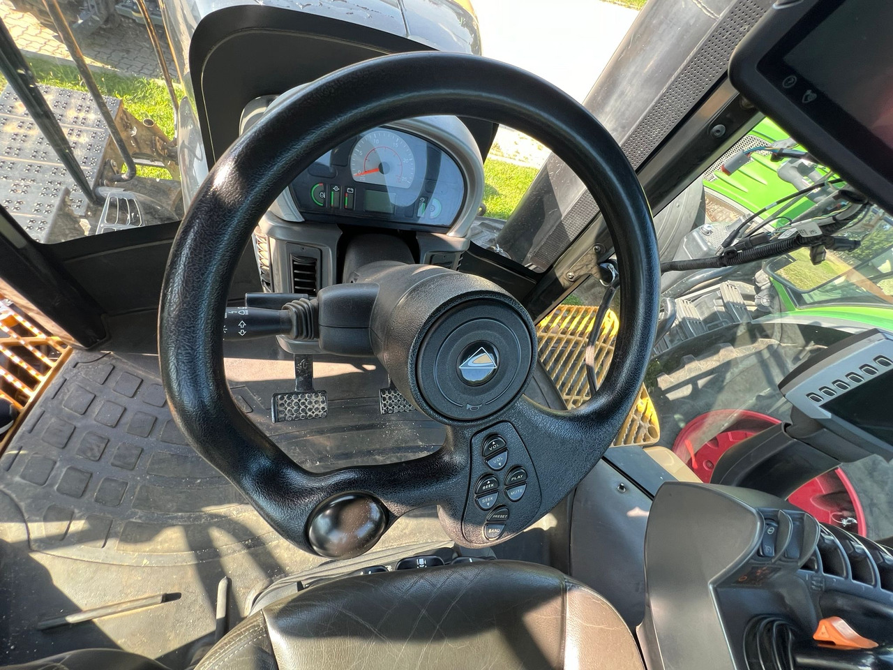 Challenger MT 865 - Traktor: pilt 5 Challenger MT 865 - Traktor: pilt 5