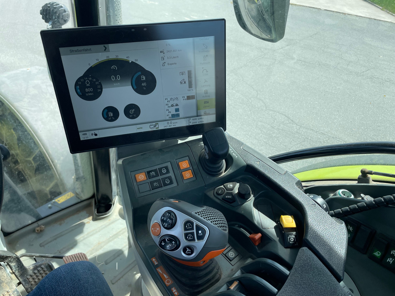 Claas Arion 660 C-matic - Traktor: pilt 4 Claas Arion 660 C-matic - Traktor: pilt 4