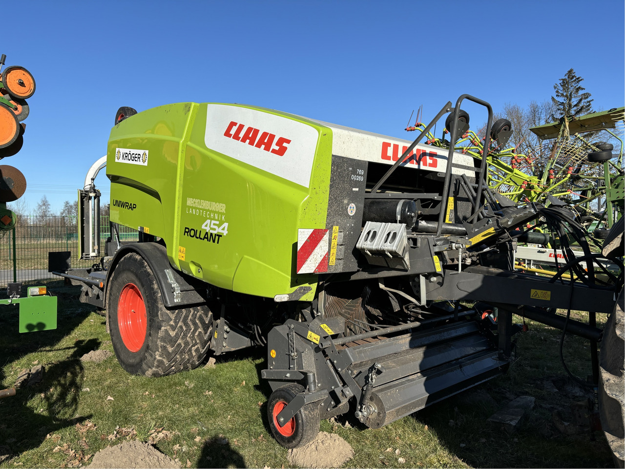Claas Press- Wickelkombi 454 Uniwrap - Kaarutusseadmed: pilt 1 Claas Press- Wickelkombi 454 Uniwrap - Kaarutusseadmed: pilt 1