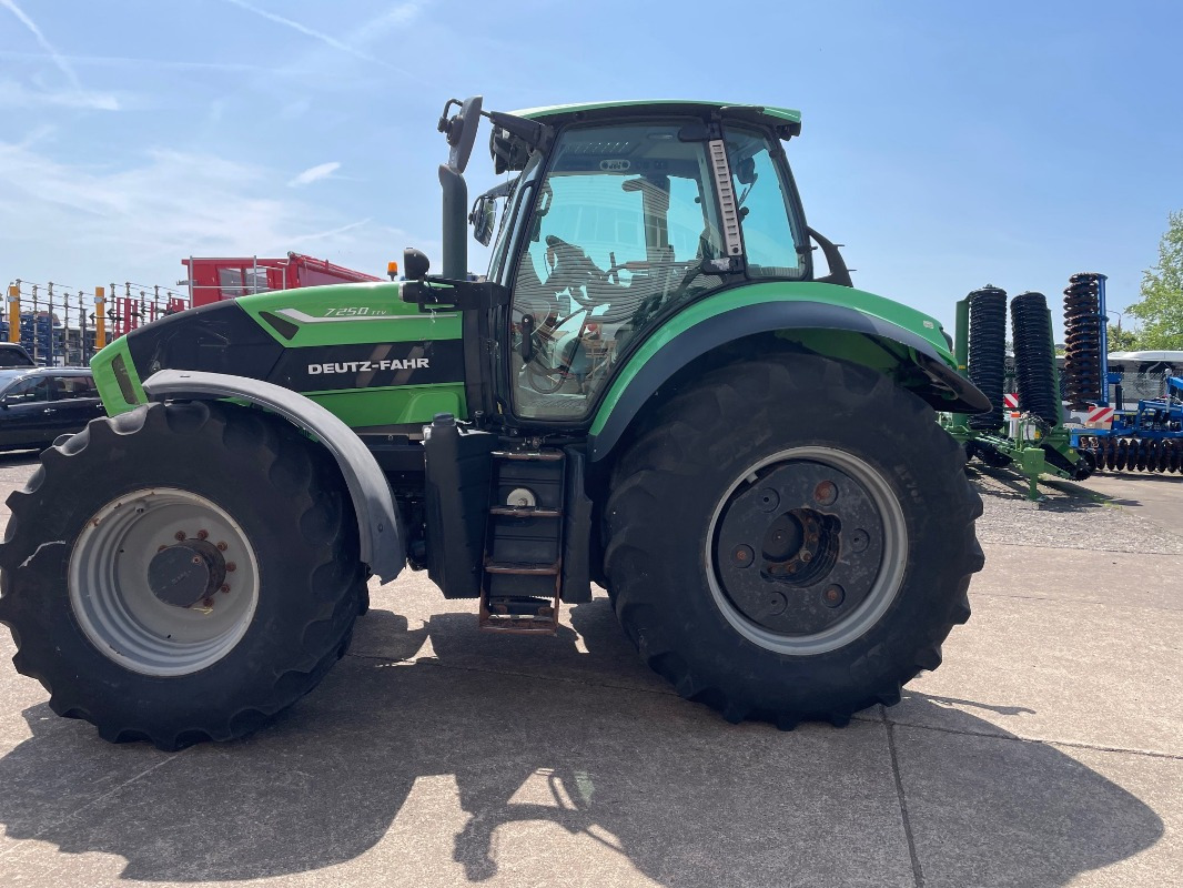 Deutz-Fahr Agrotron 7250 TTV - Traktor: pilt 1 Deutz-Fahr Agrotron 7250 TTV - Traktor: pilt 1