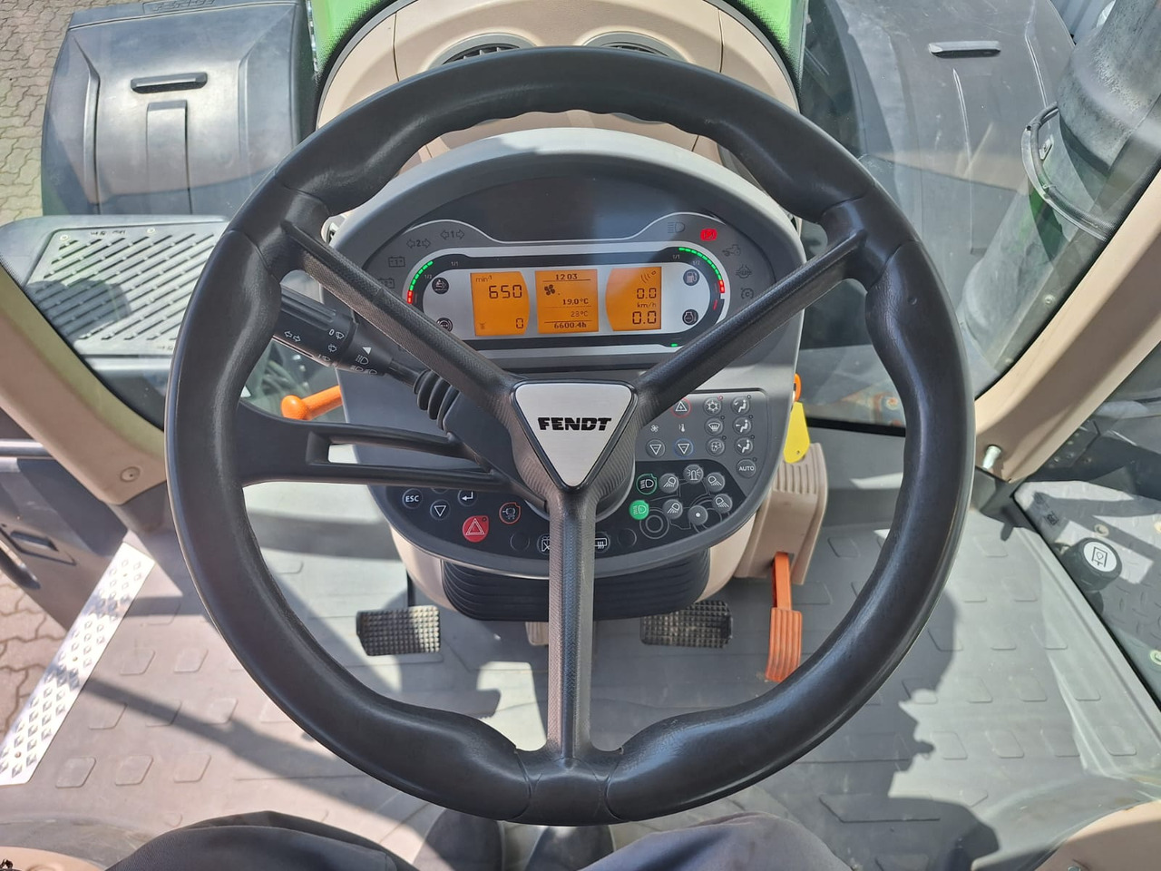 Fendt 1042 Vario S4 ProfiPlus - Traktor: pilt 3 Fendt 1042 Vario S4 ProfiPlus - Traktor: pilt 3