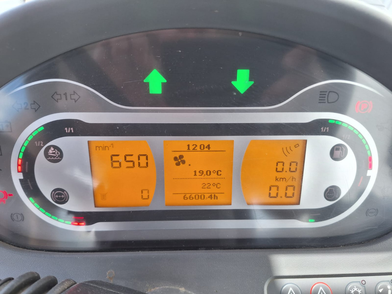 Fendt 1042 Vario S4 ProfiPlus - Traktor: pilt 2 Fendt 1042 Vario S4 ProfiPlus - Traktor: pilt 2