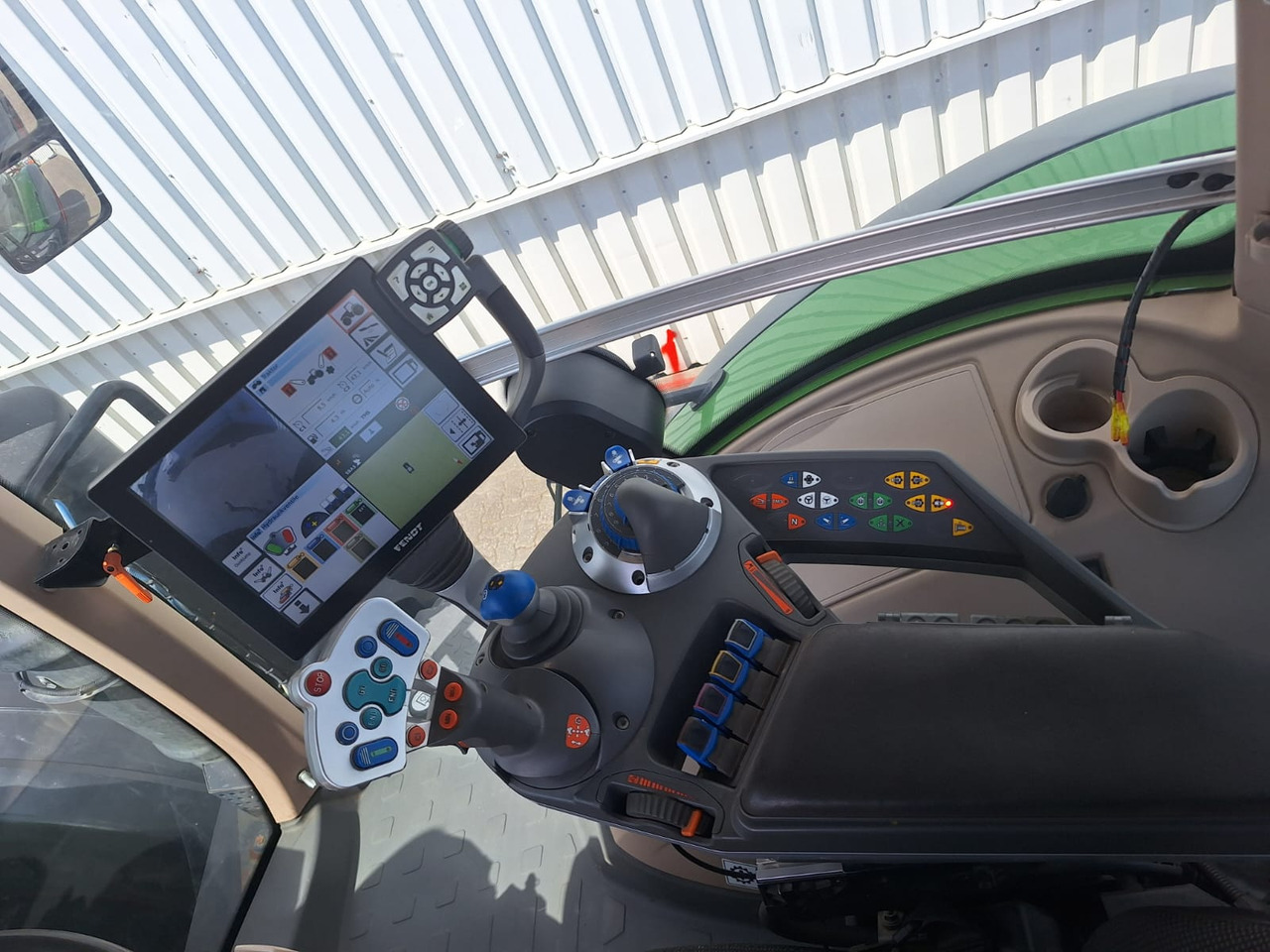 Fendt 1042 Vario S4 ProfiPlus - Traktor: pilt 5 Fendt 1042 Vario S4 ProfiPlus - Traktor: pilt 5