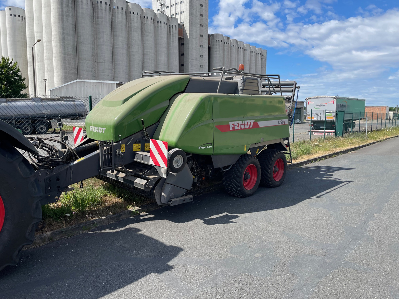 Fendt 1290 Quaderballenpresse - Heinapress, kandiline: pilt 1 Fendt 1290 Quaderballenpresse - Heinapress, kandiline: pilt 1