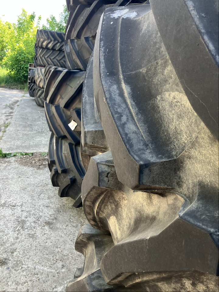 Fendt 650/60R38 750/70R44 - Rehvid ja veljed: pilt 2 Fendt 650/60R38 750/70R44 - Rehvid ja veljed: pilt 2