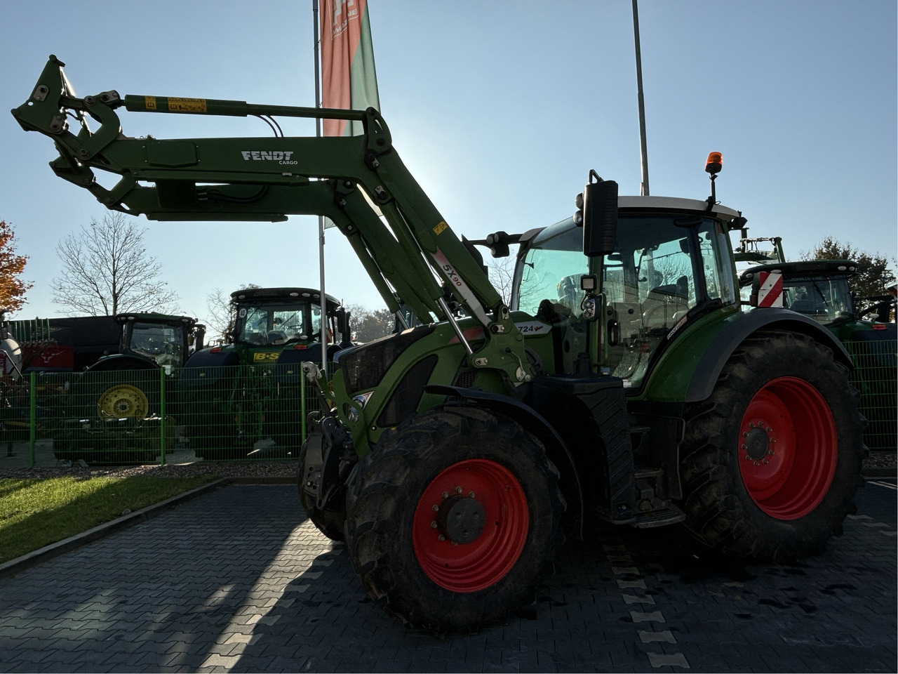 Fendt 724 S4 Profi Plus - Traktor: pilt 2 Fendt 724 S4 Profi Plus - Traktor: pilt 2