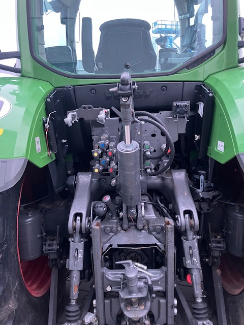 Fendt 724 Vario S4 Profi - Traktor: pilt 3 Fendt 724 Vario S4 Profi - Traktor: pilt 3