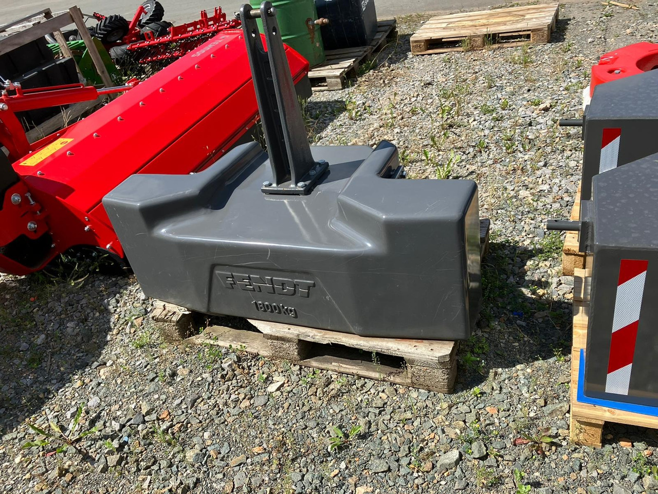 Fendt Belastungsgewicht 1800 kg - Traktor: pilt 1 Fendt Belastungsgewicht 1800 kg - Traktor: pilt 1